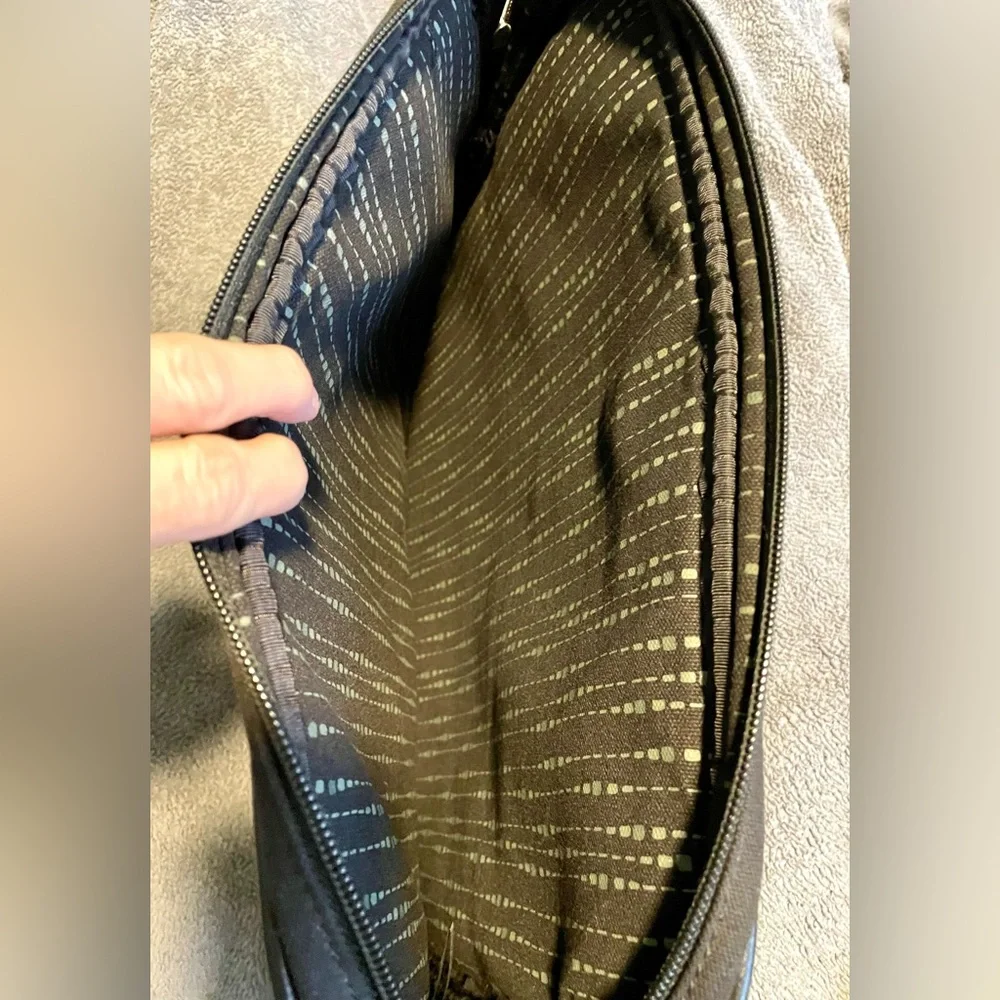 *NWT* FOSSIL Mason Laptop Sleeve/Messenger - 11” x 15” - Black Leather & Canvas